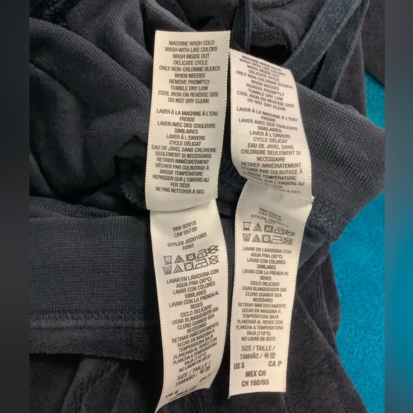 Juicy Couture Navy Blue Velour Tracksuit w/ Back Pockets - Picture 13 of 13